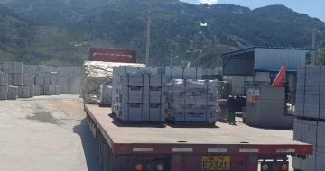 运城 芝麻白仿形路沿石，直形路沿石