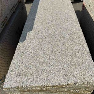 运城 黄金麻花岗岩荔枝面毛板，半成品