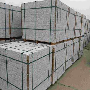 运城 白麻花岗岩石材荔枝面地铺石（300*600*50）