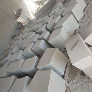 运城 白麻花岗岩异形坐凳