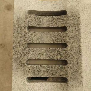 运城 芝麻白拉丝面花岗岩U型开槽排水槽