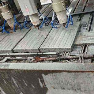 运城 芝麻白花岗岩荔枝面盲道雕刻