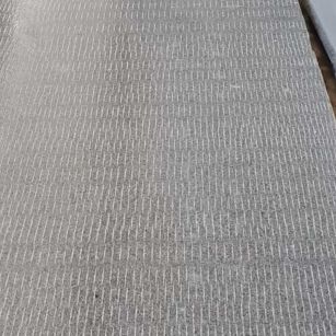 运城 芝麻灰花岗岩斧剁面，刀斩面