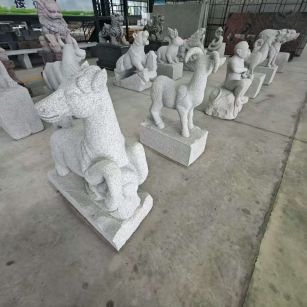 运城 芝麻白花岗岩造型立体雕刻——十二生肖