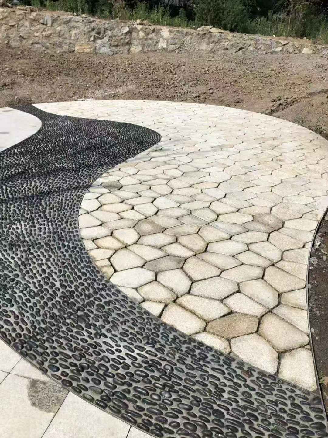 运城 黄金麻冰裂纹地铺石工地铺装案例