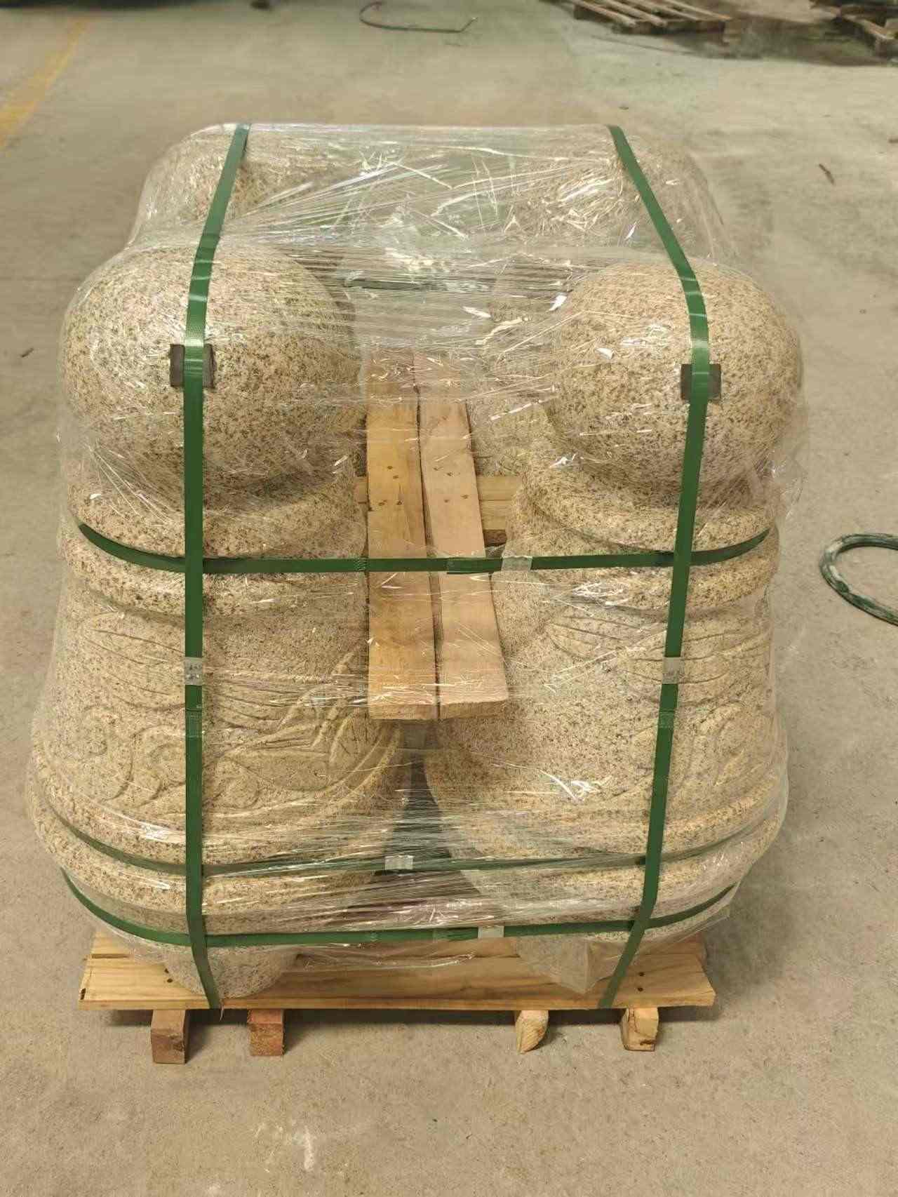 运城 黄金麻异形定制雕花——棒棒糖挡车柱