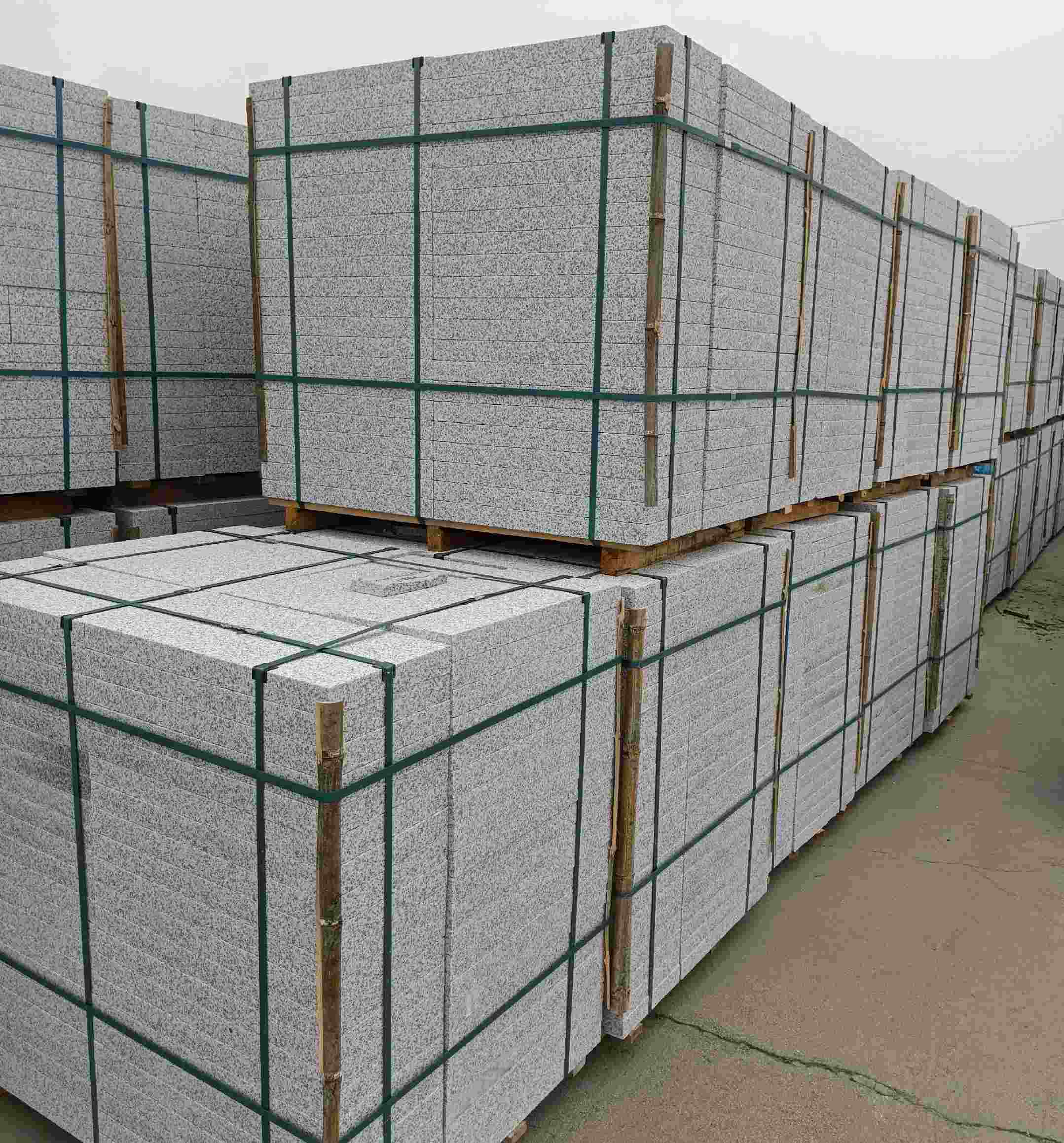 运城 白麻花岗岩石材荔枝面地铺石（300*600*50）