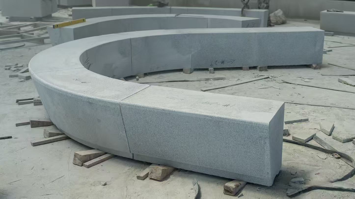 运城 芝麻白花岗岩光面弧形坐凳