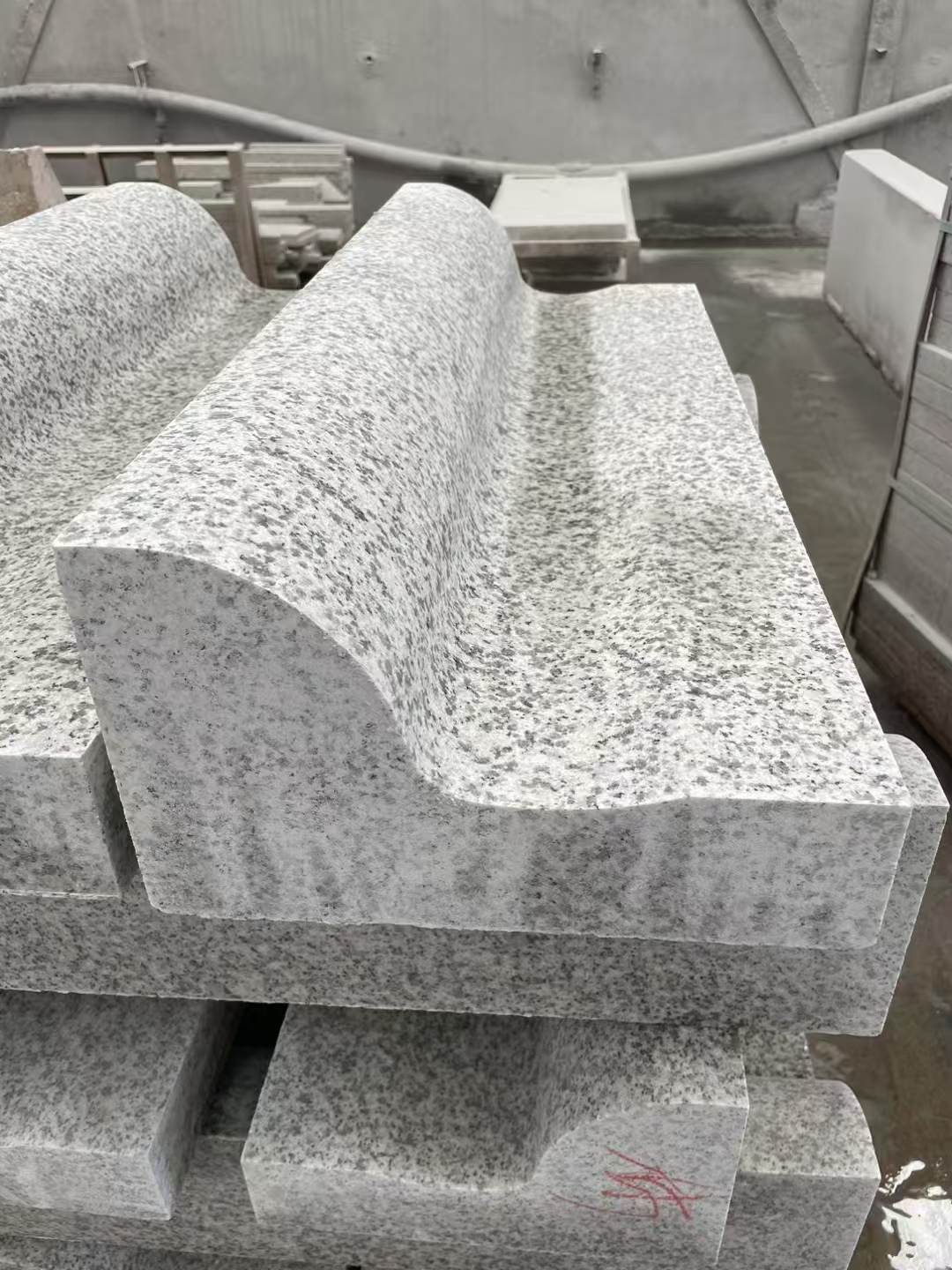 运城 白麻花岗岩S型路沿石，路侧石，马路牙子等