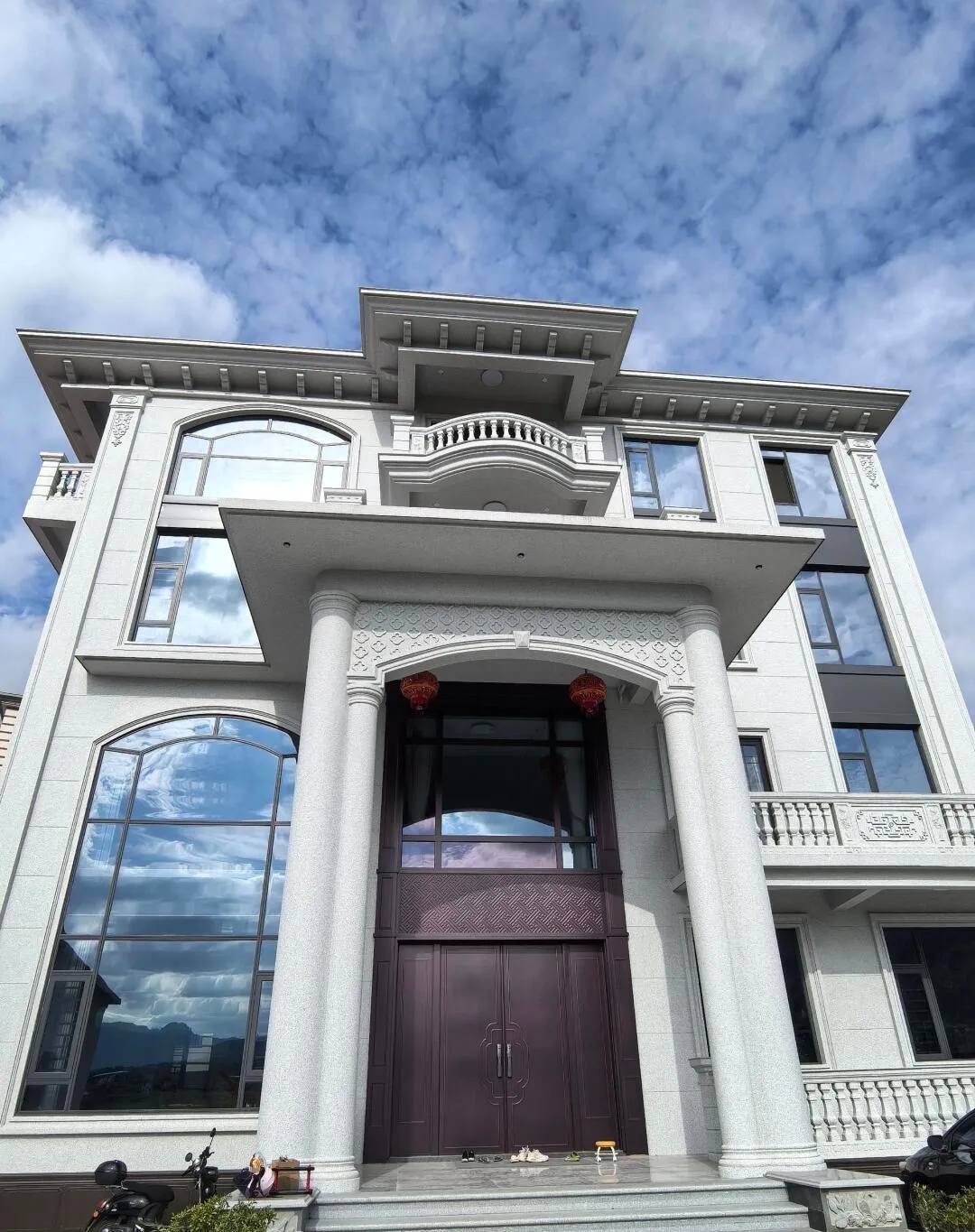 运城白麻别墅外墙干挂石材效果示例