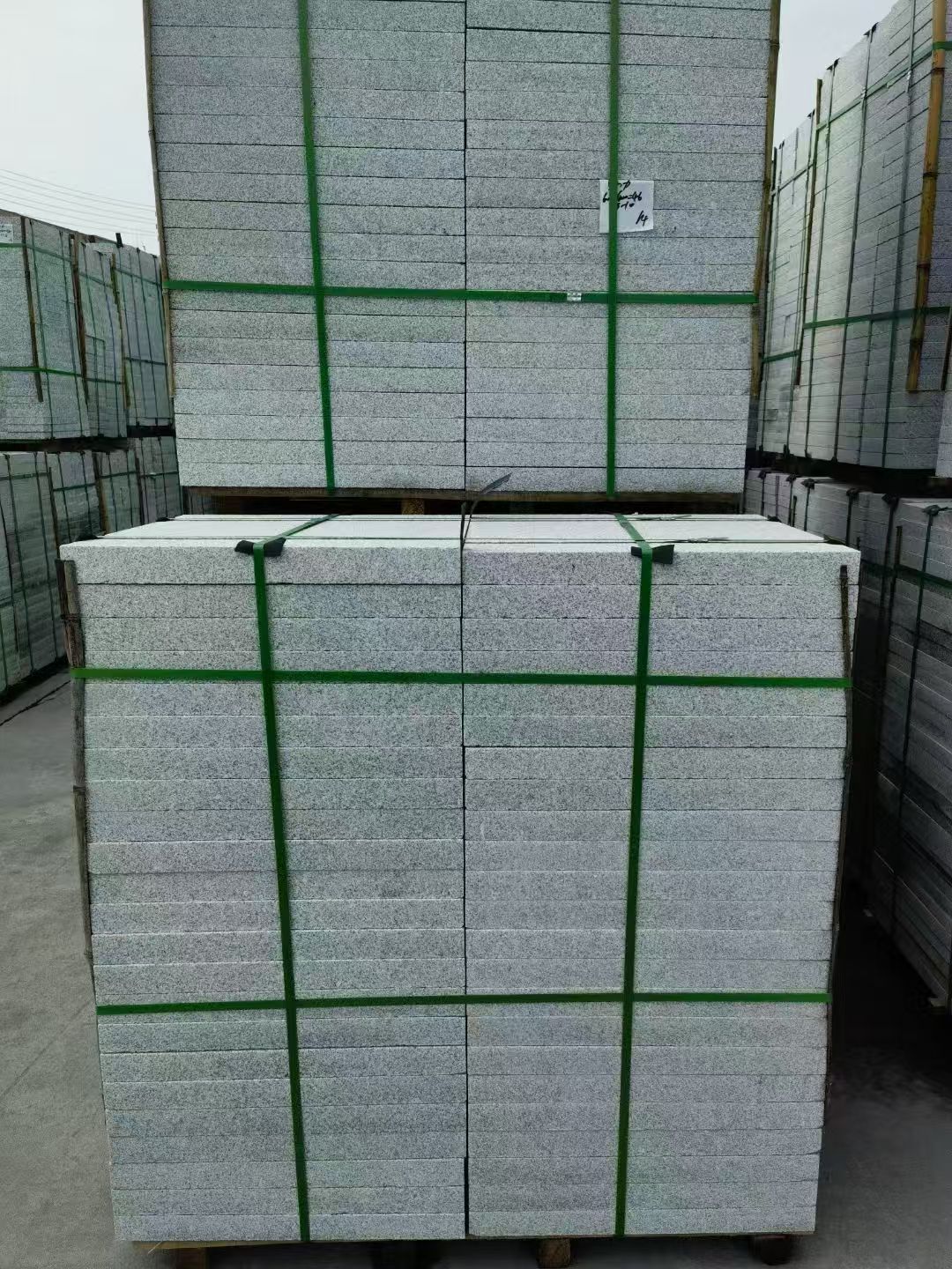 运城 芝麻白火烧，园林广场市政工程地铺石，1.8~5.0厚均有现货