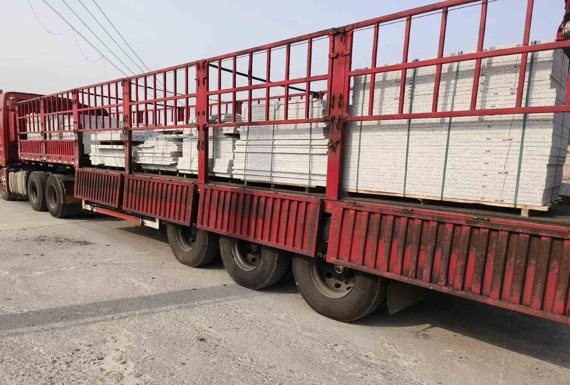 运城 白麻荔枝面外墙干挂，工厂装车日常