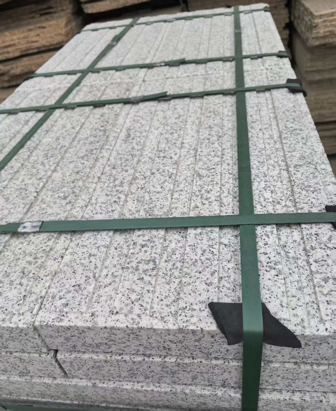 运城 白麻花岗岩直行盲道石，盲条，地铺石