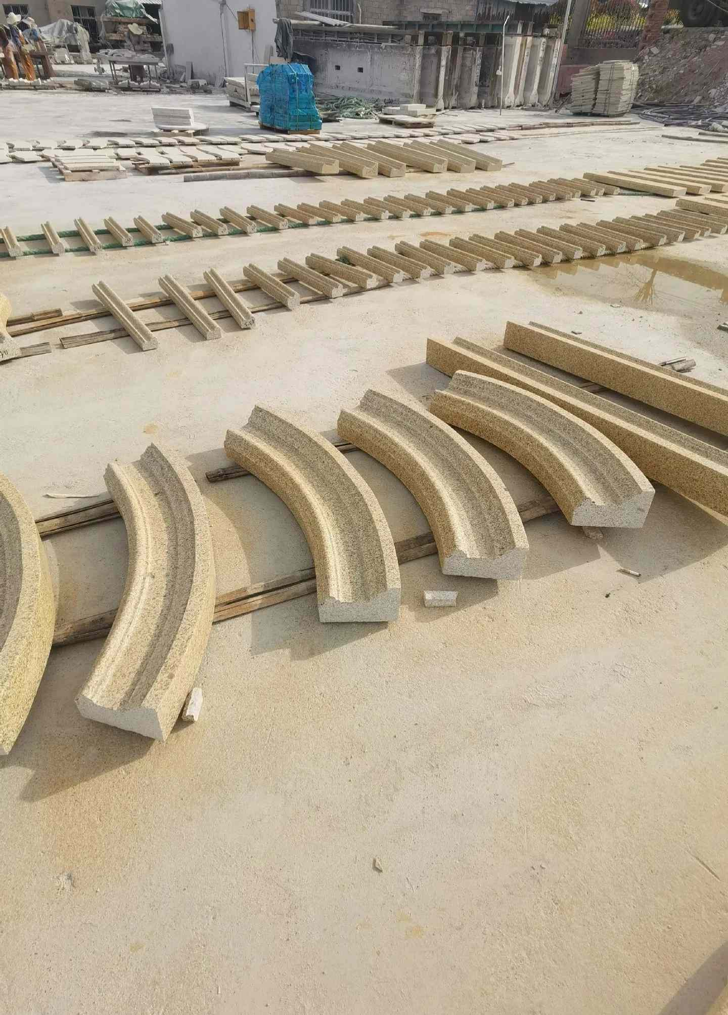 运城 黄金麻花岗岩别墅线条