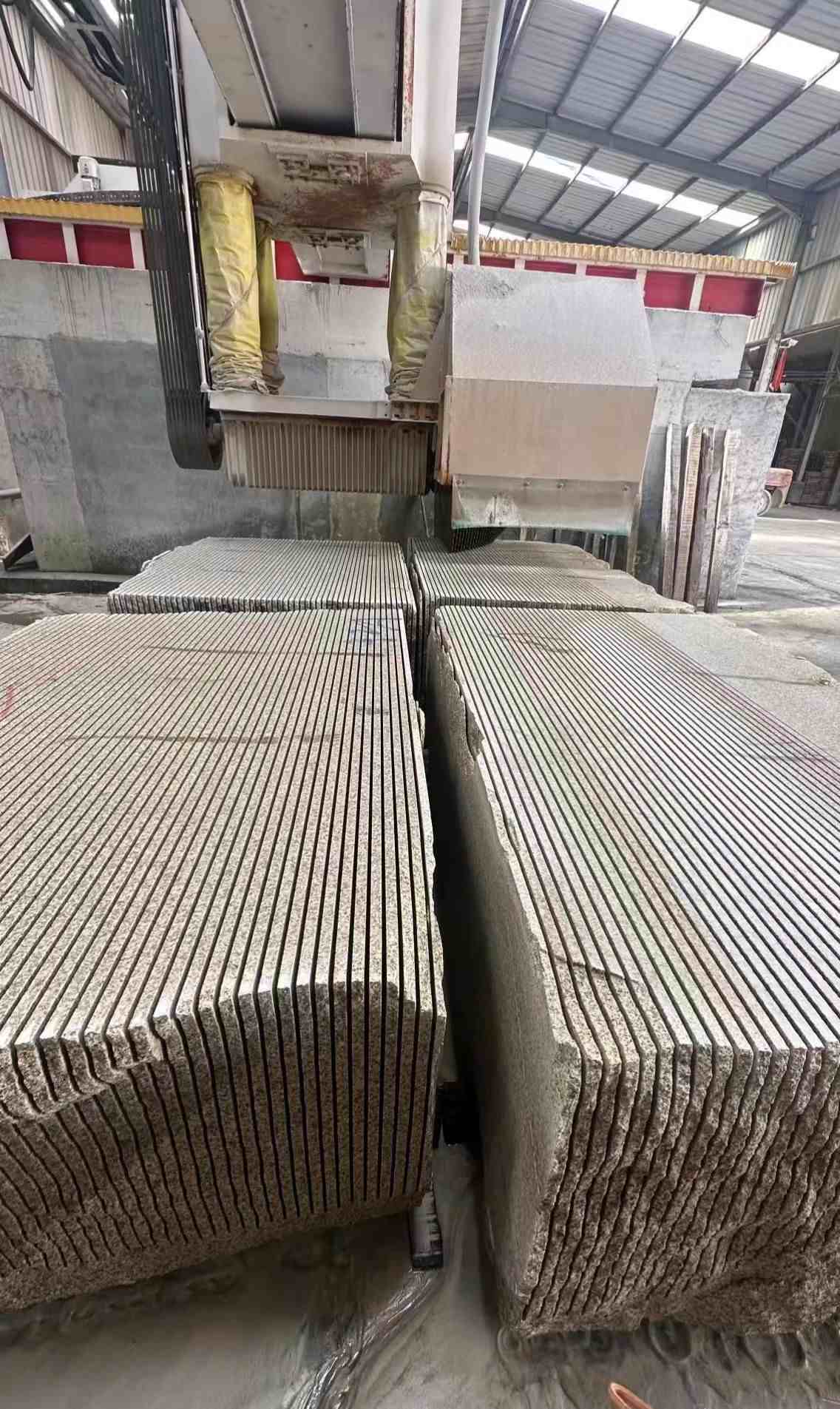 运城 车间生产日常，黄金麻白麻花岗岩