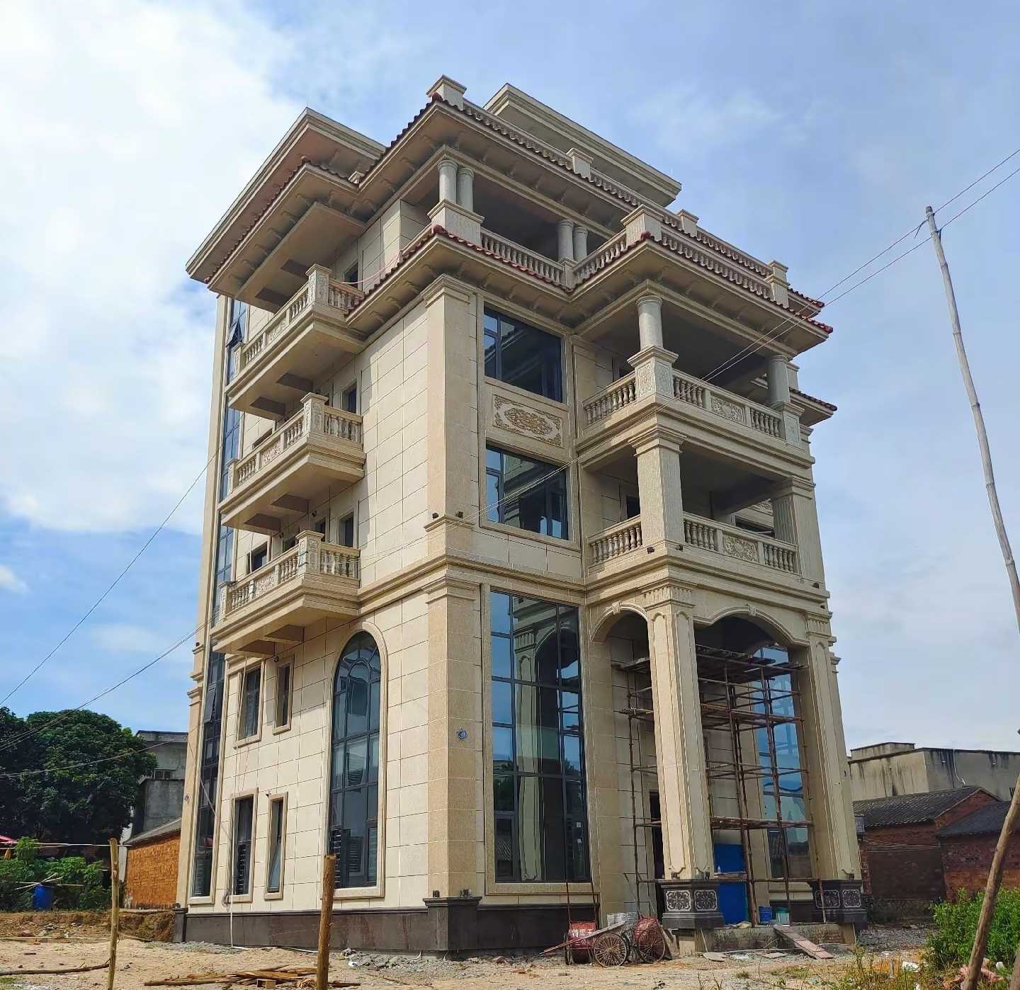 运城 黄金麻花岗岩石材别墅外墙干挂搭配（雕花栏杆花瓶柱门楼罗马柱）